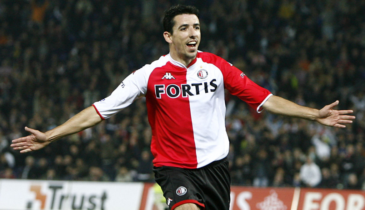 Roy Makaay first signing for 2019 All Star Team